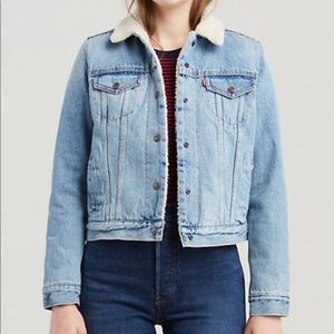 Levi’s Original Sherpa Trucker Jacket (medium)